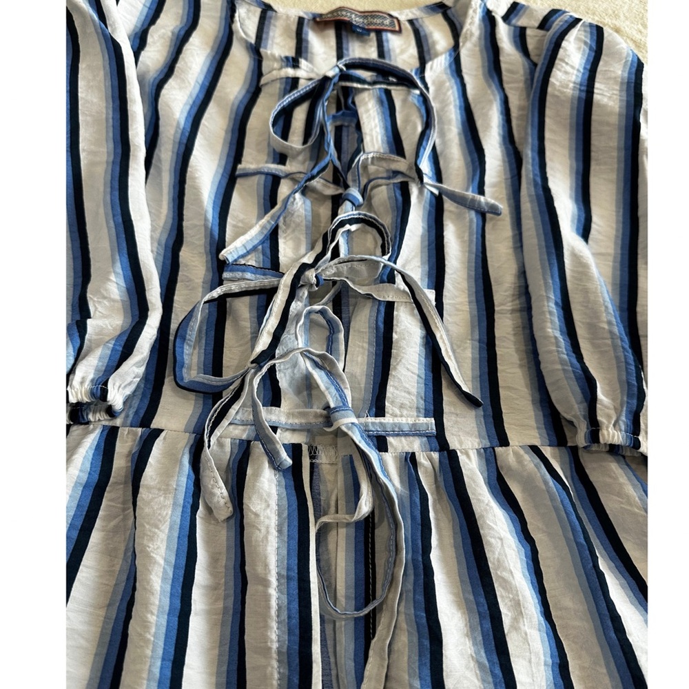 Hester & Orchard Blue White Striped Tie-Front Blouse Size M - Picture 2 of 5
